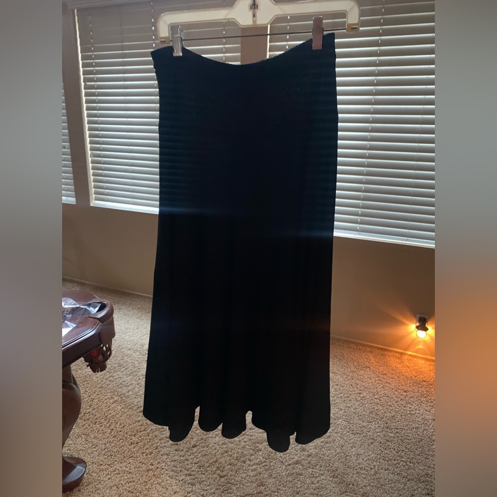 Carole Little size 6 wool skirt